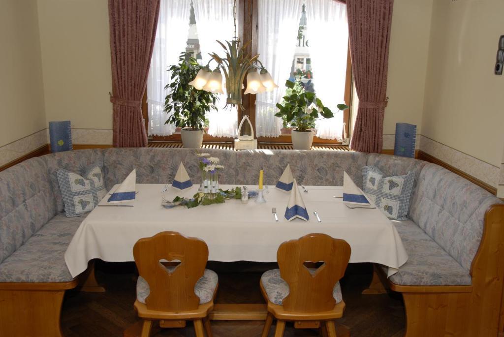 Gasthaus Zum Hirschen Ringsheim Exteriör bild